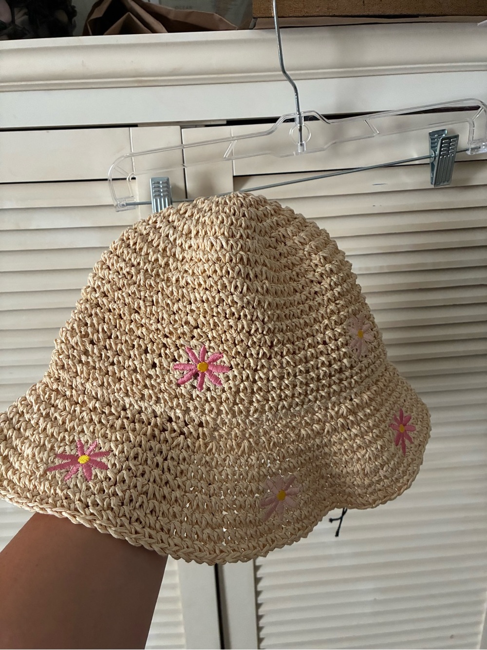 Vince Camuto Cream Crochet Bucket Hat with Pink Daisy Accents